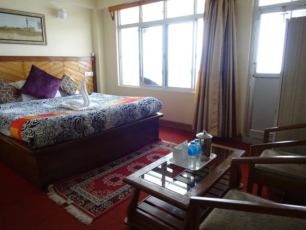 Hotel White Yak Дарджилинг Екстериор снимка