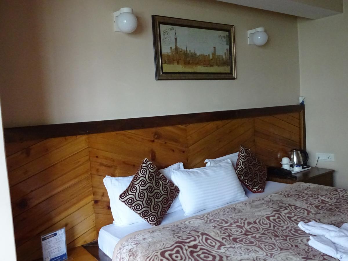 Hotel White Yak Дарджилинг Екстериор снимка