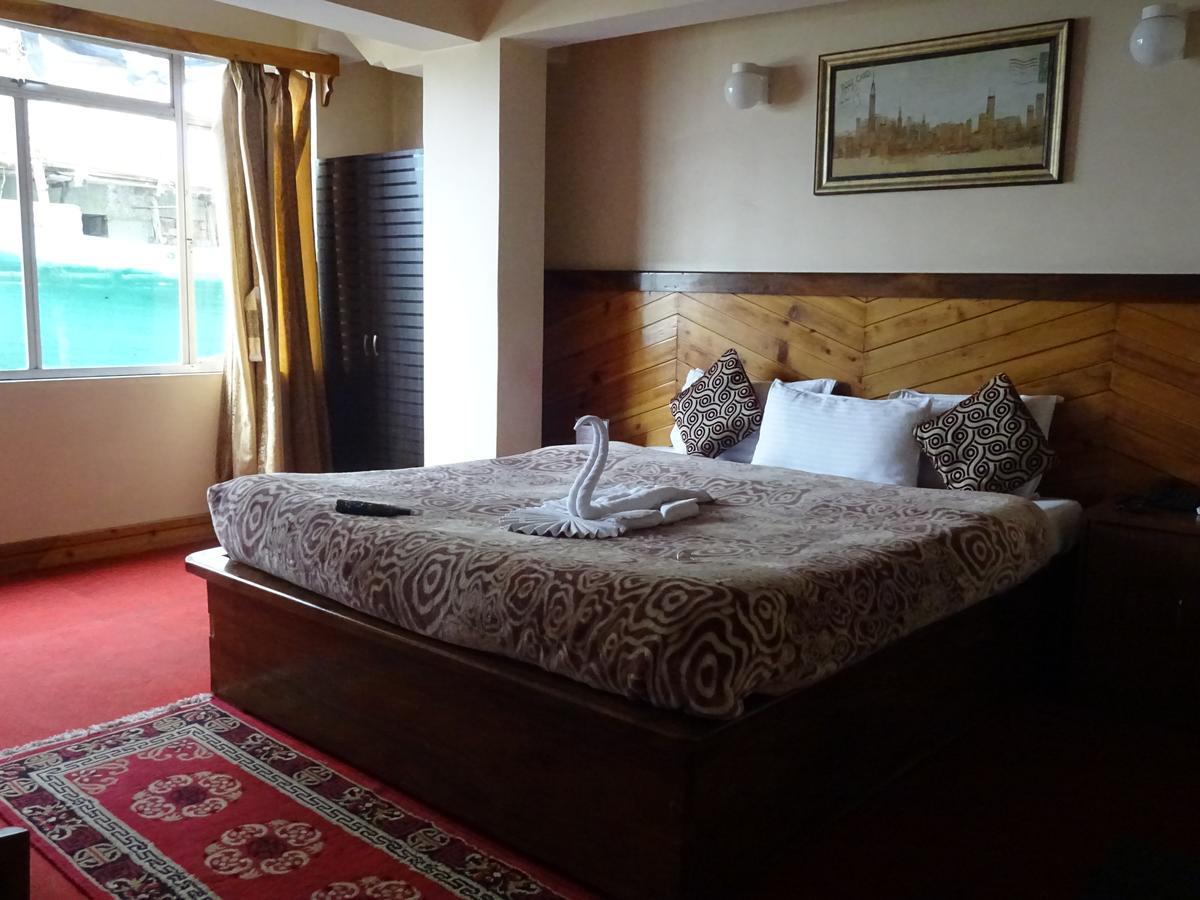 Hotel White Yak Дарджилинг Екстериор снимка